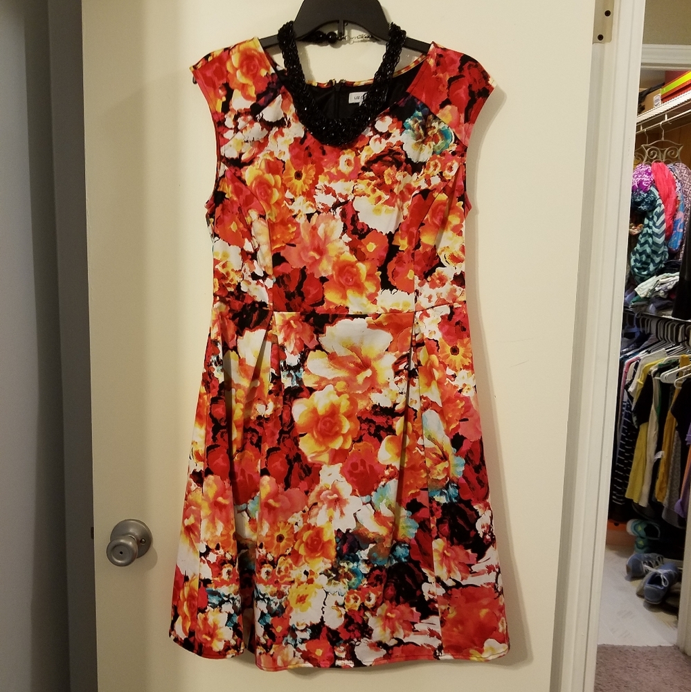 Nice floral dress with pleated skirt